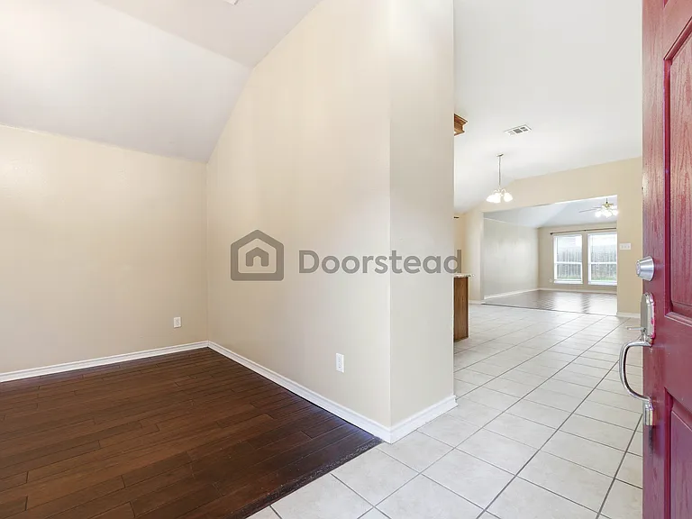 15809 Ducote Dr — Photo 9