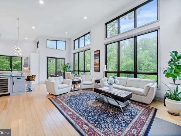 293 Cheyney Rd, Glen Mills, PA 19342