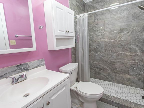 5th image of 2000 Greens Blvd. #15-B