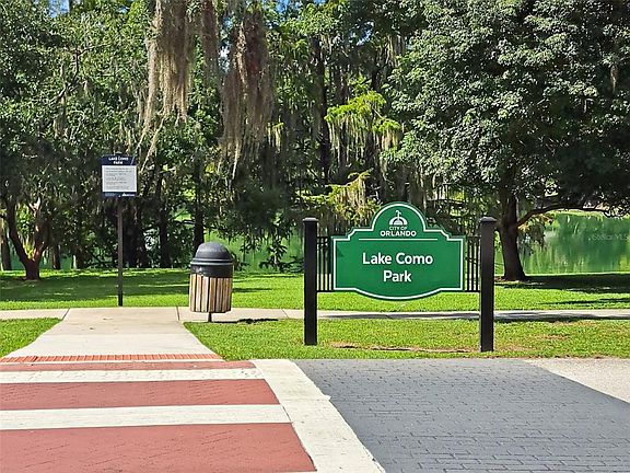 4th image of 533 LAKE COMO CIR