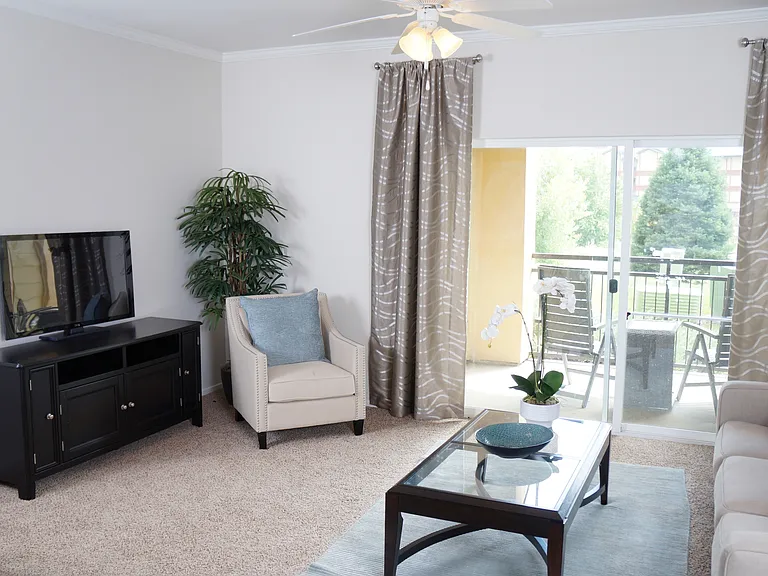 Stone Canyon Apartments — Photo 30