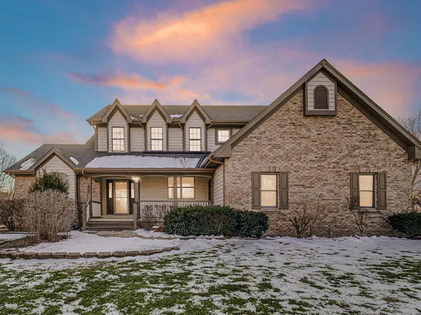 10542 Royal Porthcawl Dr, Naperville, IL 60564