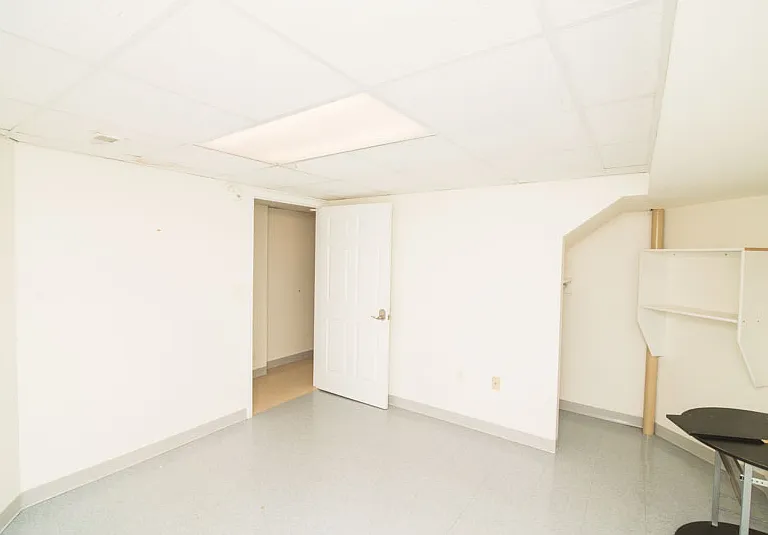 892 Missouri #100-1 — Photo 7
