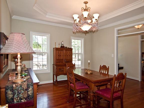 Jameson - Dining Room 2