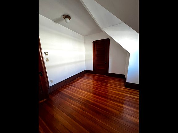 5th image of 49-51 Graves Ave #3