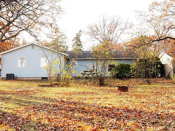 3rd image of 966 N Forestlane Dr