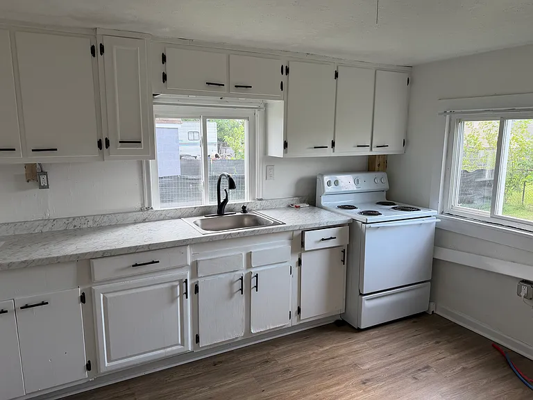 1877 Montgomery Ave #2 — Photo 9