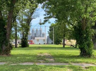 217 E Morgan St, Tipton, MO 65081