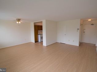 6641 Wakefield Dr APT 214, Alexandria, VA 22307