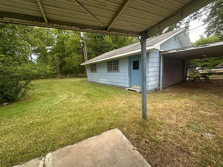 443 Janet Ln — Photo 23