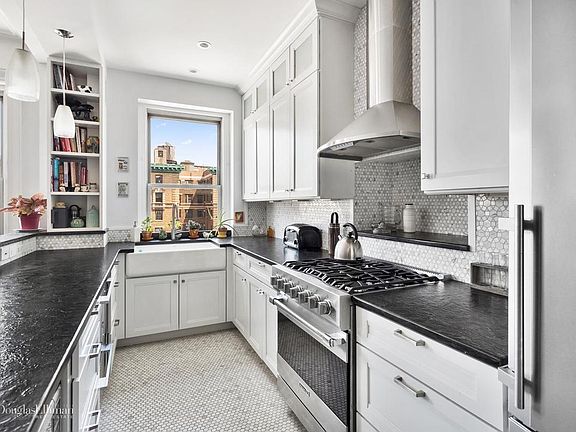3rd image of 215 W 91st Street 137 #137
