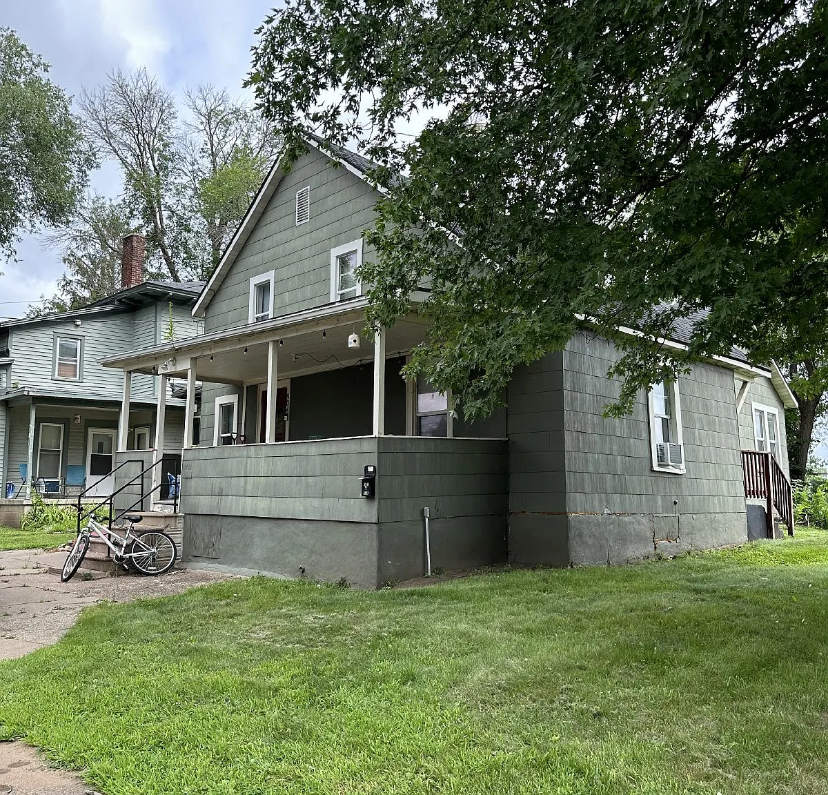 4 bed, 2.0 bath, 1958 sqft, $475 — Photo 1
