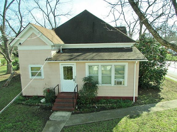 2nd image of 315 W Green St
