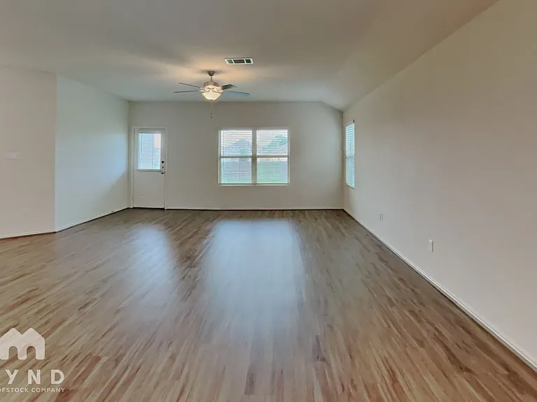 3356 Lauren Nicole Ln — Photo 2