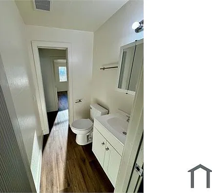 1134 E Brown St #1 — Photo 8