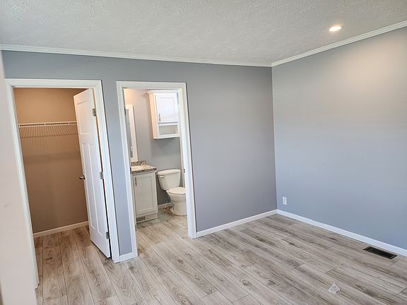 4th image of 14734 Tewksbury Ct #482