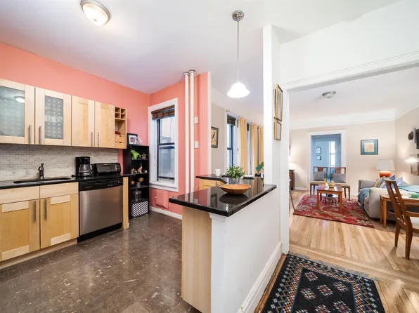 270 Harrison Ave APT 301, Jersey City, NJ 07304