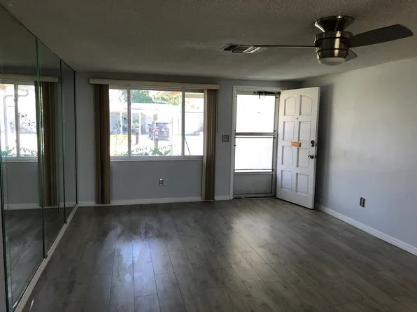 2705 Flint Isle Pl, Holiday, FL 34691