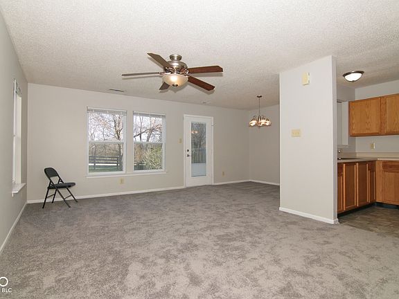 2nd image of 2812 Redland Ln