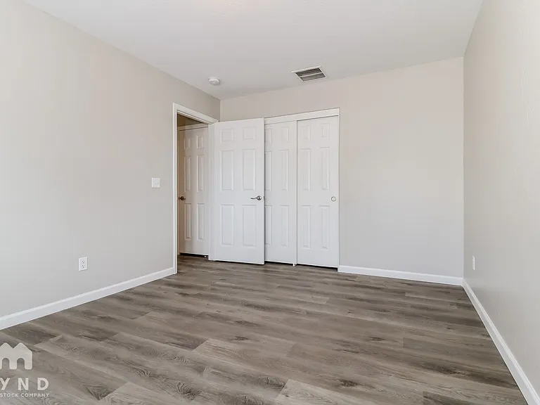 16812 W Marshall Ln — Photo 10