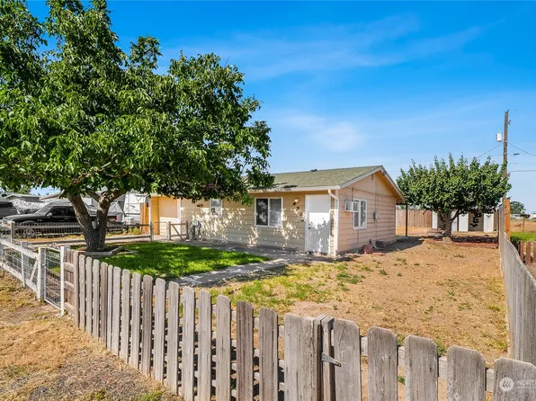4252 Lincoln Drive NE, Moses Lake, WA 98837