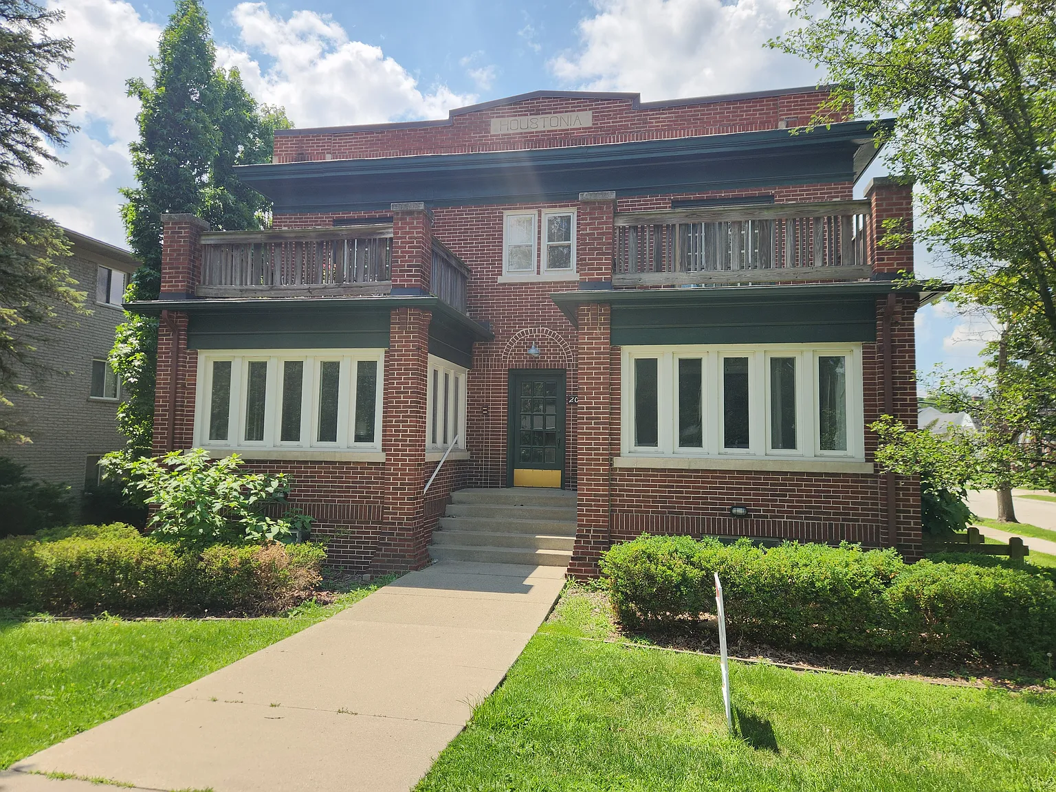 2 bed, 1200 sqft, $2,000 — Photo 1
