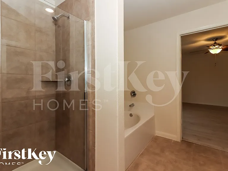 2301 Starboard Sail Dr — Photo 15
