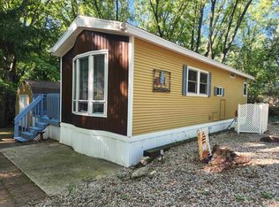 495 Sunset Cir, Edgerton, WI 53534
