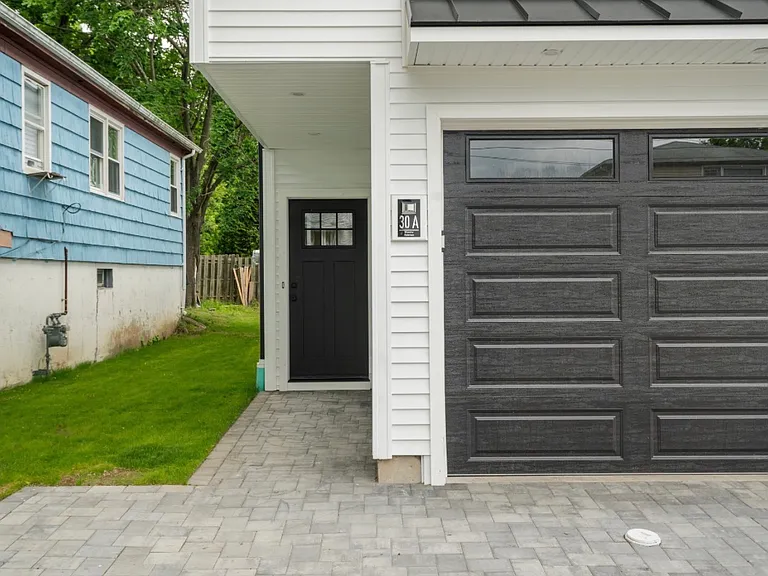 30 Manila Ave #1A — Photo 34