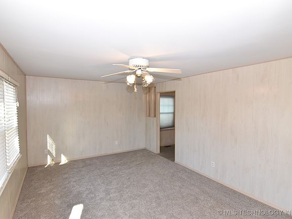 2nd image of 368 SE Elmhurst Ave