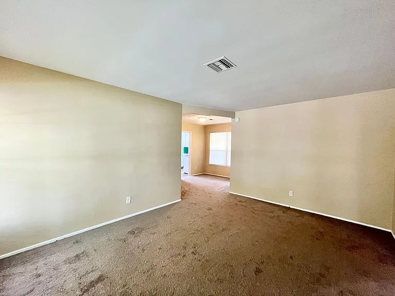1828 Rowan St — Photo 14