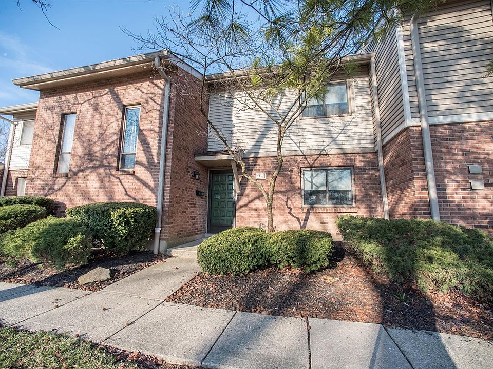 1st image of 41 Oakwood Ct