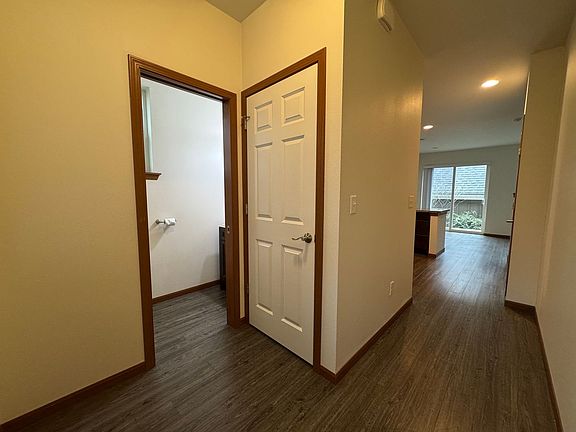 3rd image of 4109 Stonecrest Ct #A