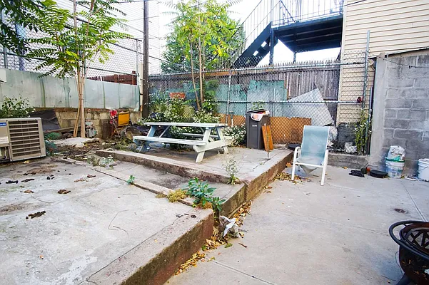 Rented by Lofts and Flats LLC | media 32