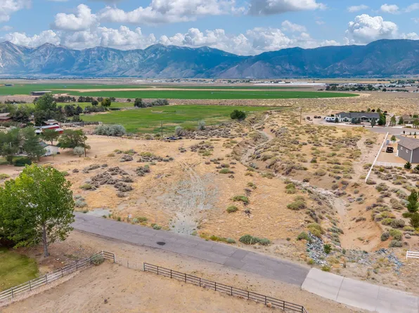 2550 E Valley Rd, Minden, NV 89423