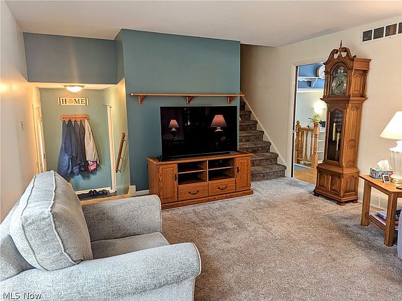 4th image of 6803 Bryant Ln