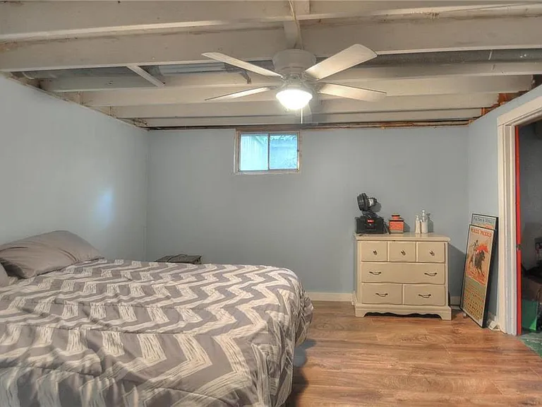 3 NW Alderson Pl — Photo 10