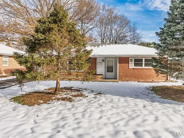 1055 Saint Marie St, Florissant, MO 63031