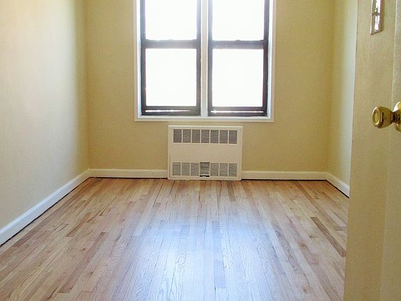 3rd image of 33-07 91st St #4