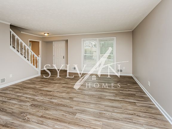 3rd image of 2051 Hunters Cove Dr