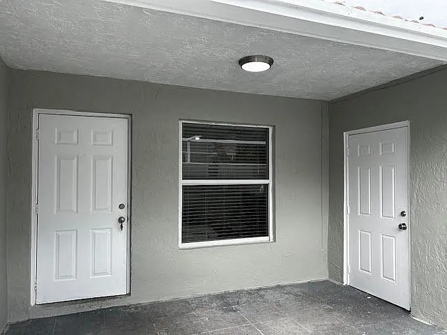 13647 Yarmouth Ct