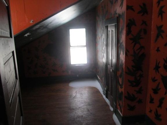 3rd image of 616 N Odell Ave