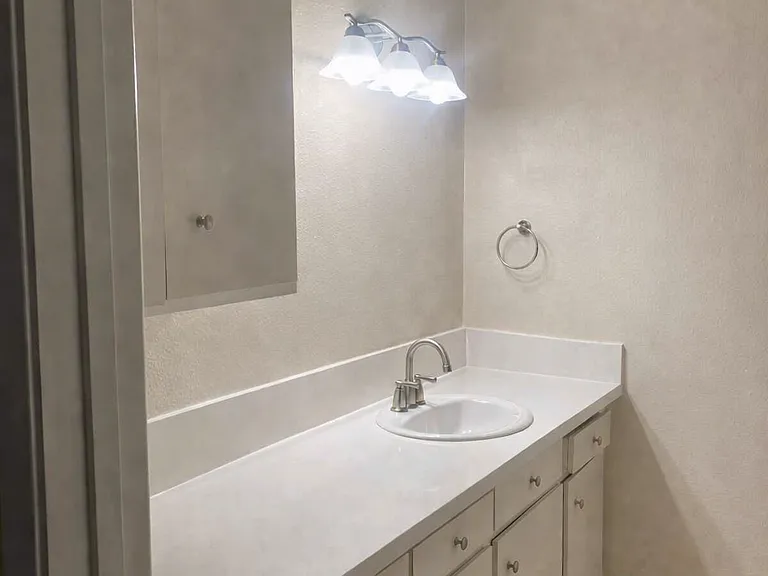 5510 Armitos Ave #27 — Photo 10