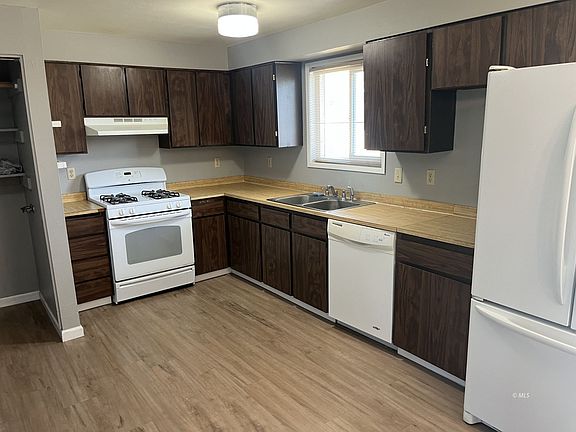 3rd image of 1407 W 9th St