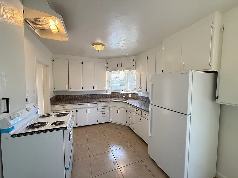 235 E Coolidge Ave #12 — Photo 32