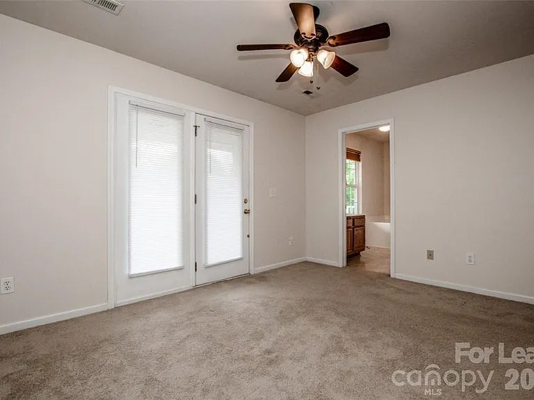 11133 Aprilia Ln — Photo 12