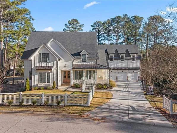 4250 Summit Dr, Marietta, GA 30068