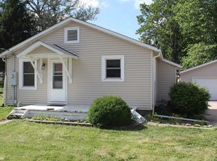 306 E Chestnut St, Bloomfield, IA 52537