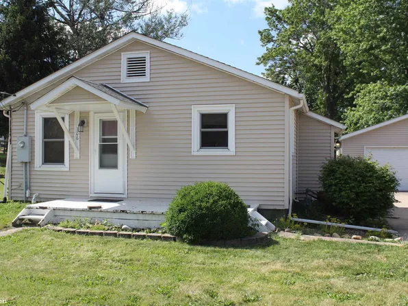 306 E Chestnut St, Bloomfield, IA 52537