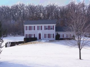 592 73rd St NW, Rochester, MN 55901